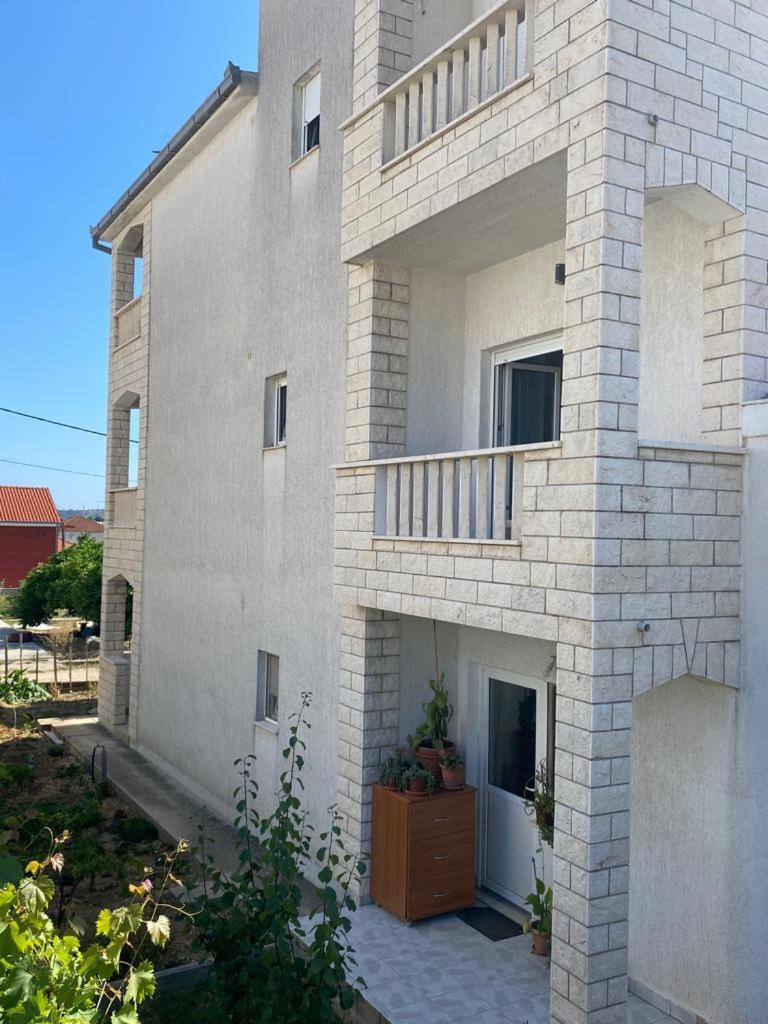 Apartmani Josipa Trogir Exterior photo